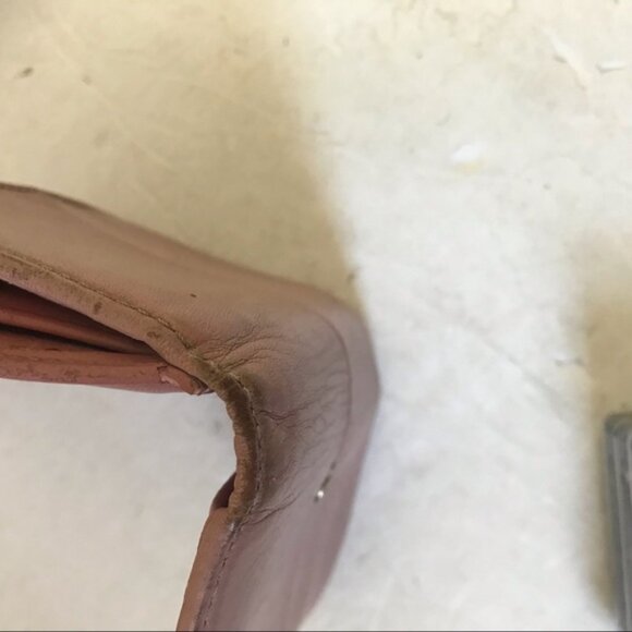 COACH Soho Compact Bi Fold Leather Wallet Card Case Coin Zipper Bag Clutch Pink - Picture 8 of 16